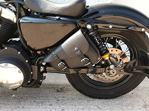 Sacoches cavalières moto classiques noires en cuir de fabrication artisanale pour Sporster Roadster
